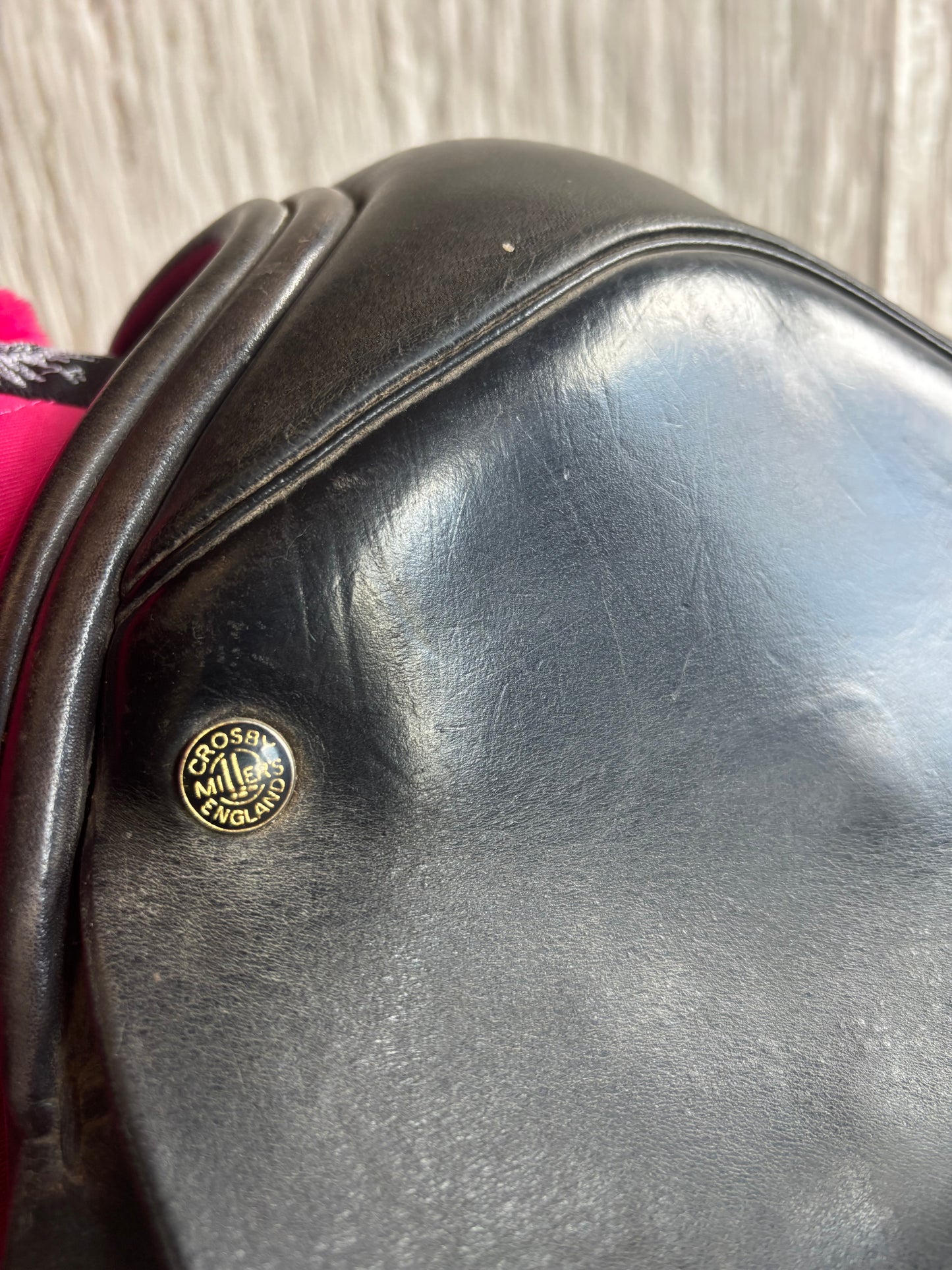 17.5” crosbie black GP saddle