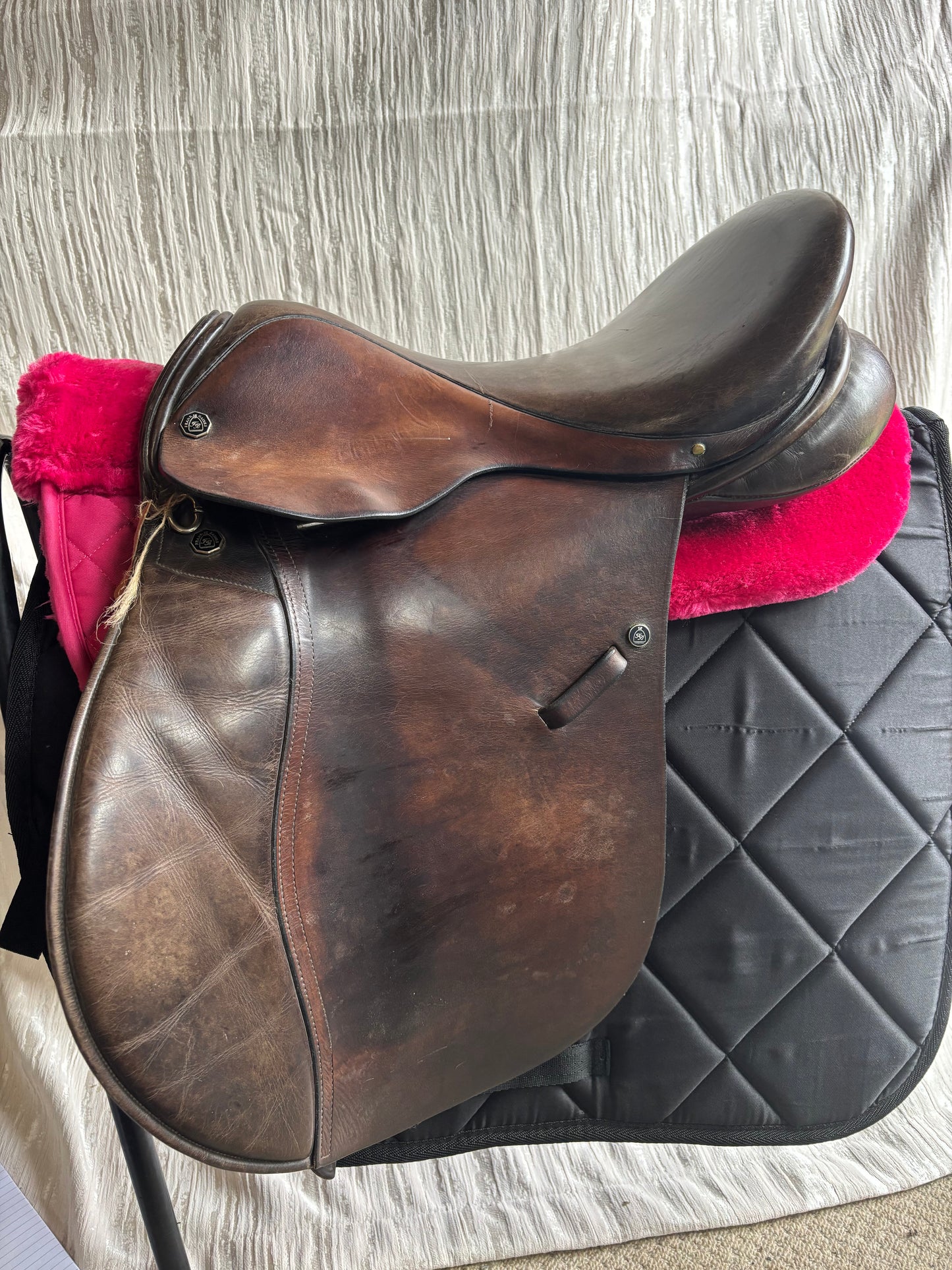 17” frank baines brown leather GP Medium