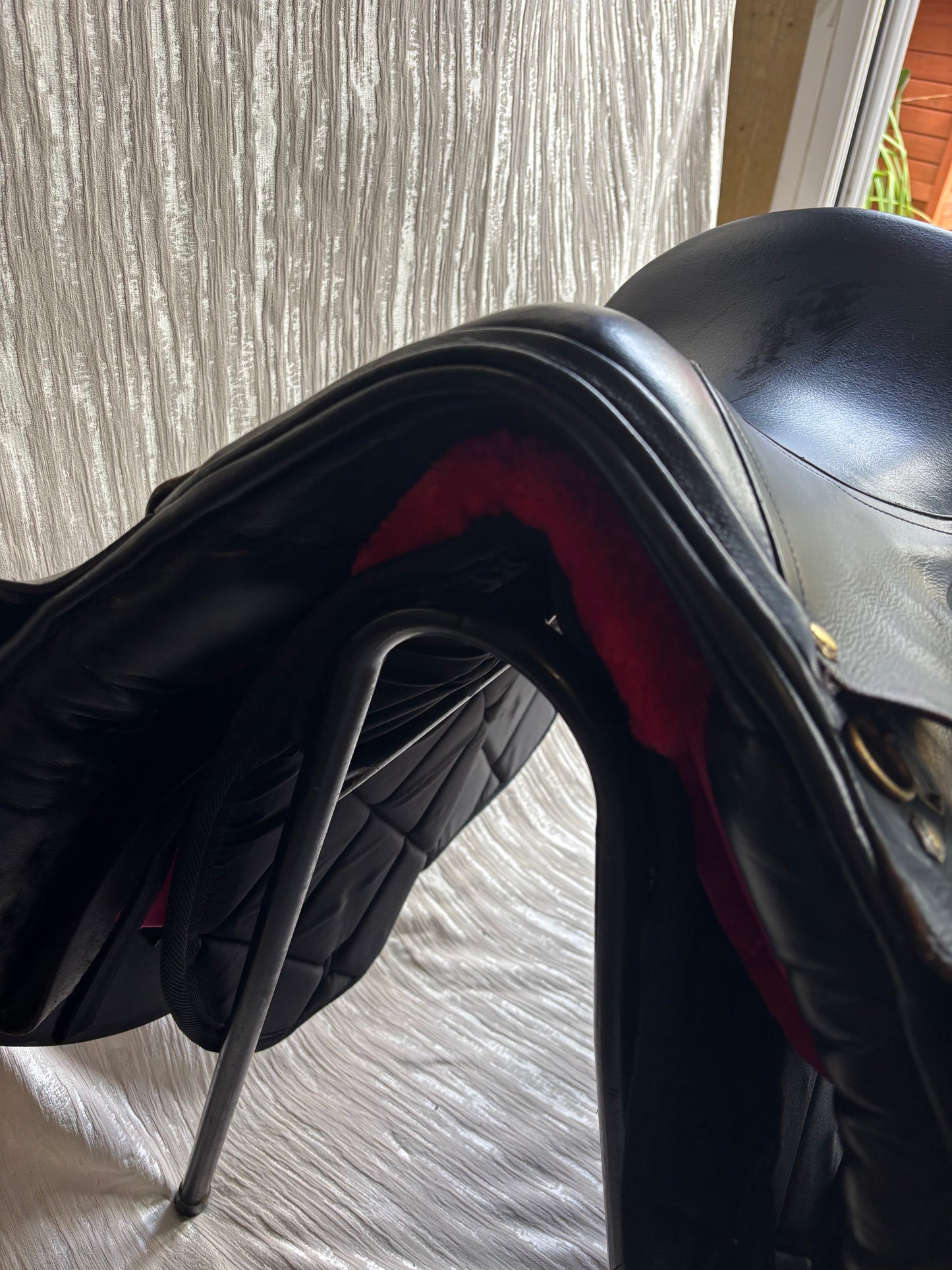 18” XX WIDE black GP saddle