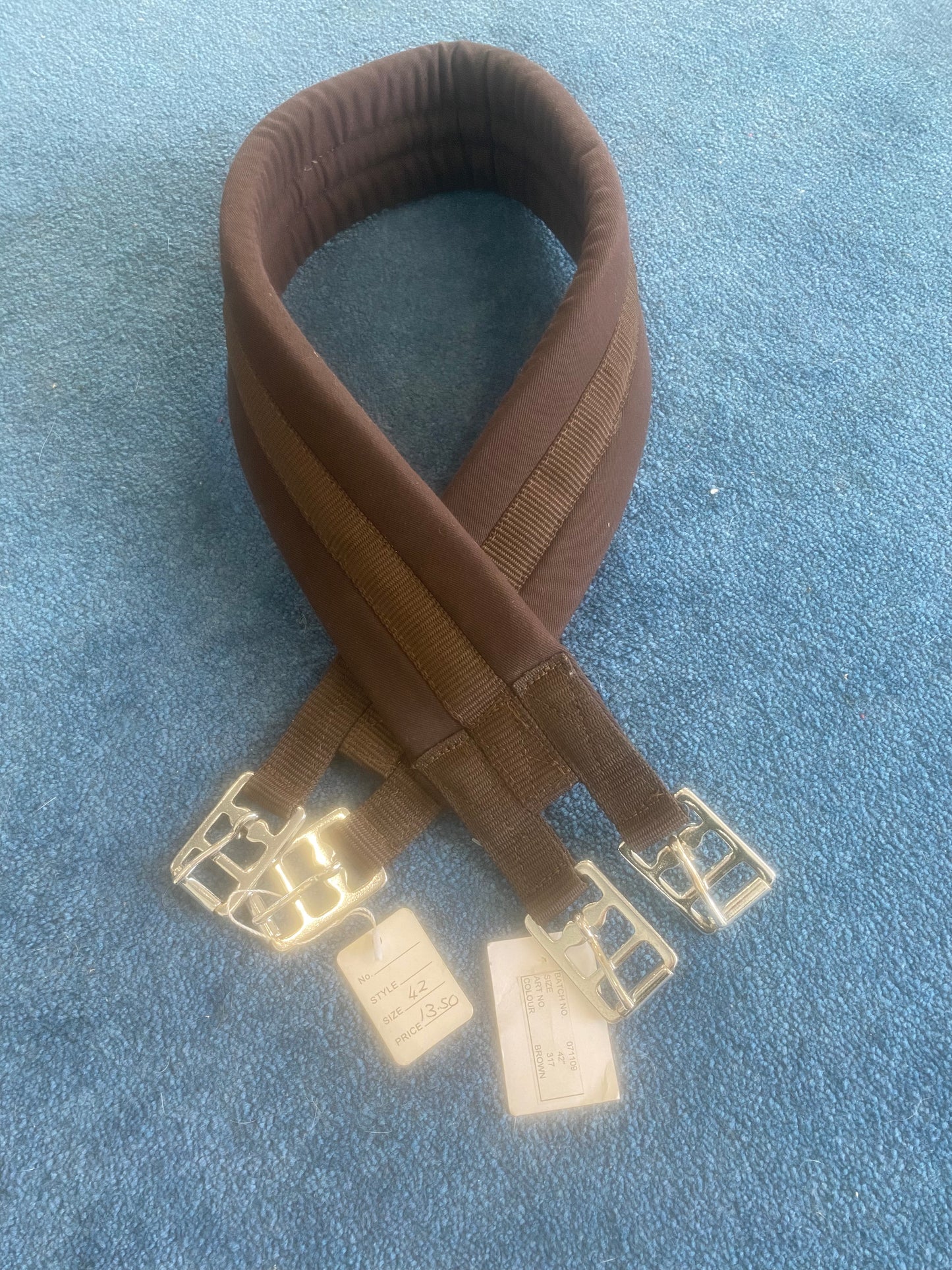 New padded brown cotton  girth 42” FREE POSTAGE❤️