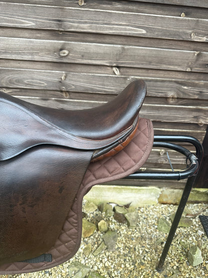 15” Davis English brown show saddle med fit
