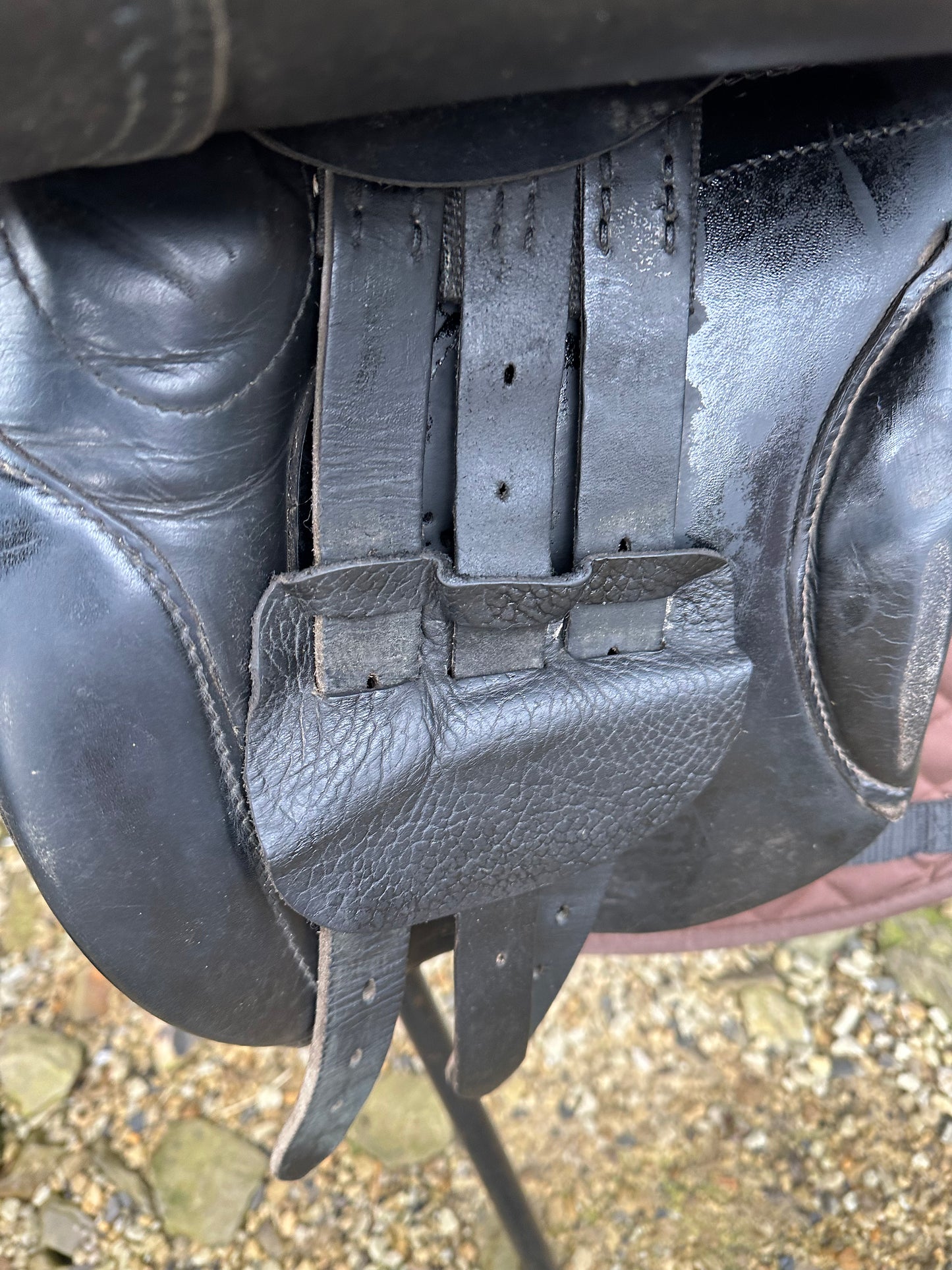 15.5” M&J saddlery black working hunter saddle