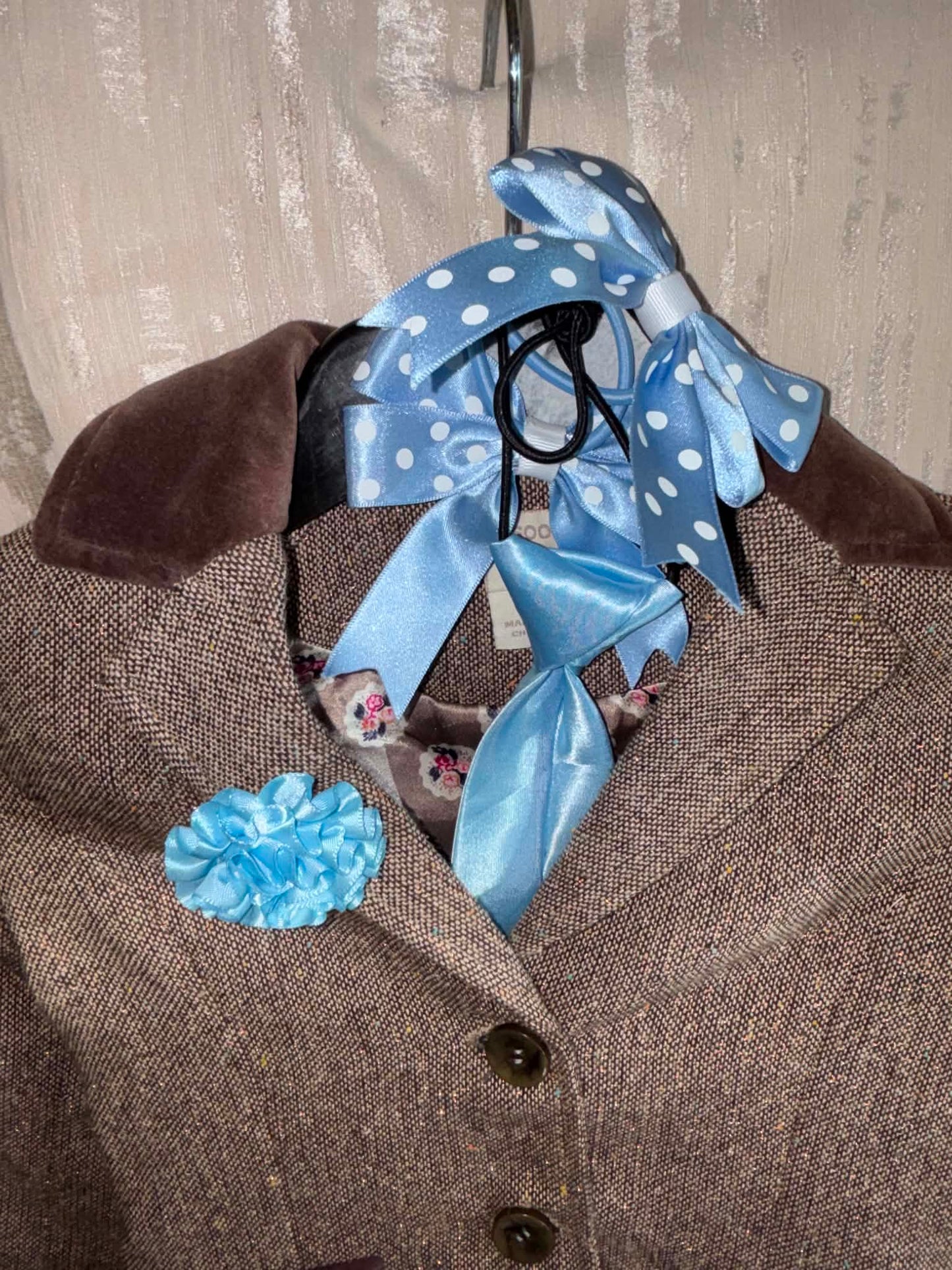 Monsoon brown age 5/6 tweed jacket with matching blue tie, button hole and bobble bows