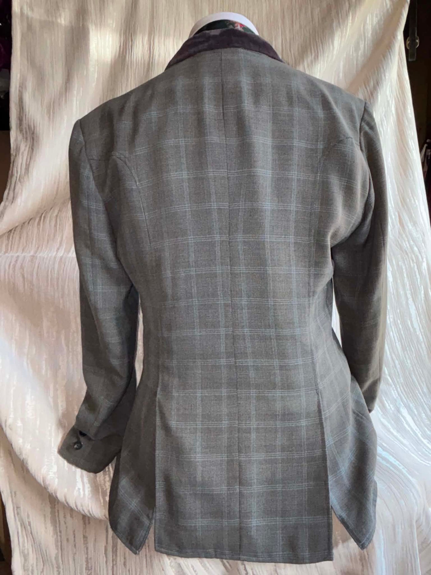 Dublin grey and blue checked jacket size 40” (16)