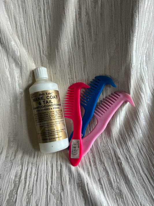 Mane, coat and tail shampoo/ conditioner with combe