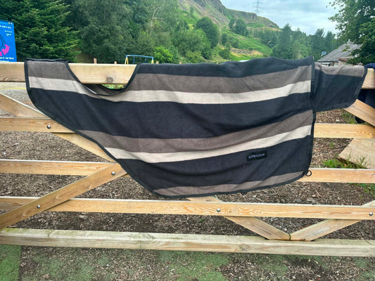 New Bow and arrow cob size fleece ride on