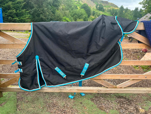 Bridleways 5’3 turnout 220g black and blue