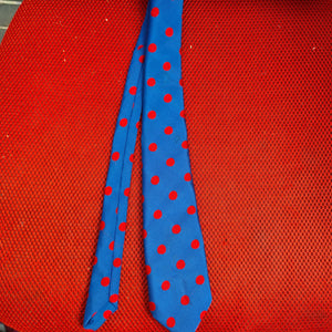 Children’s blue and red polka dot showing tie FREE POSTAGE ■