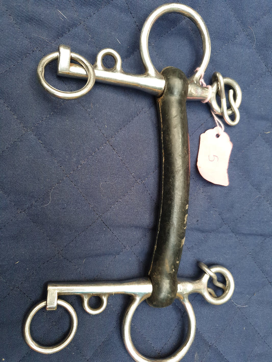 5" rubber straight bar Pelham