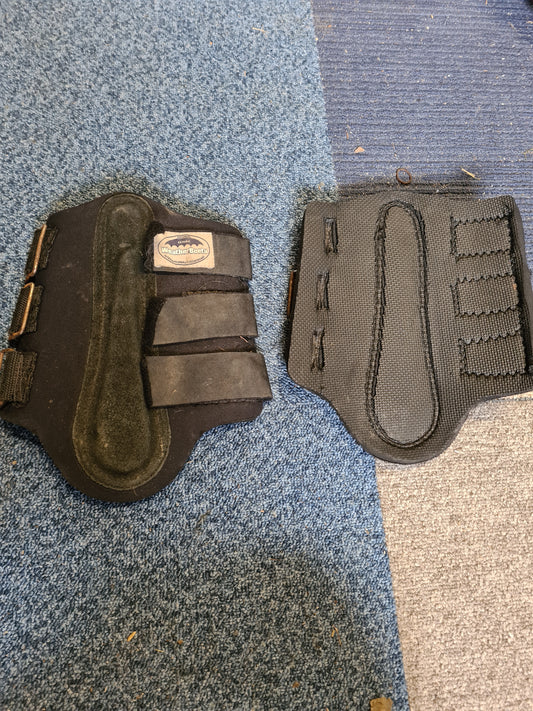 Weatherbeeta black brushing boots in cob size