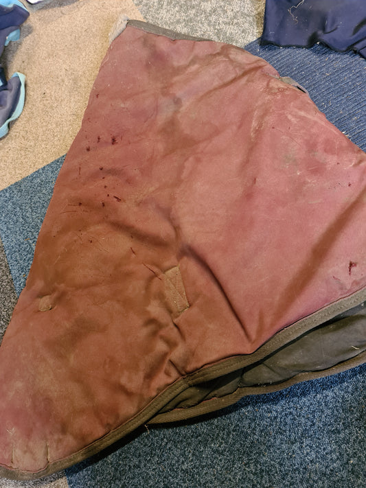 Used Red turnout neck to connect to rug , small size (FREE POSTAGE)