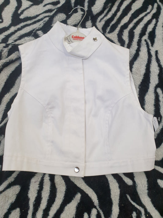 Used age 8 white show sleeveless shirt FREE POSTAGE☆