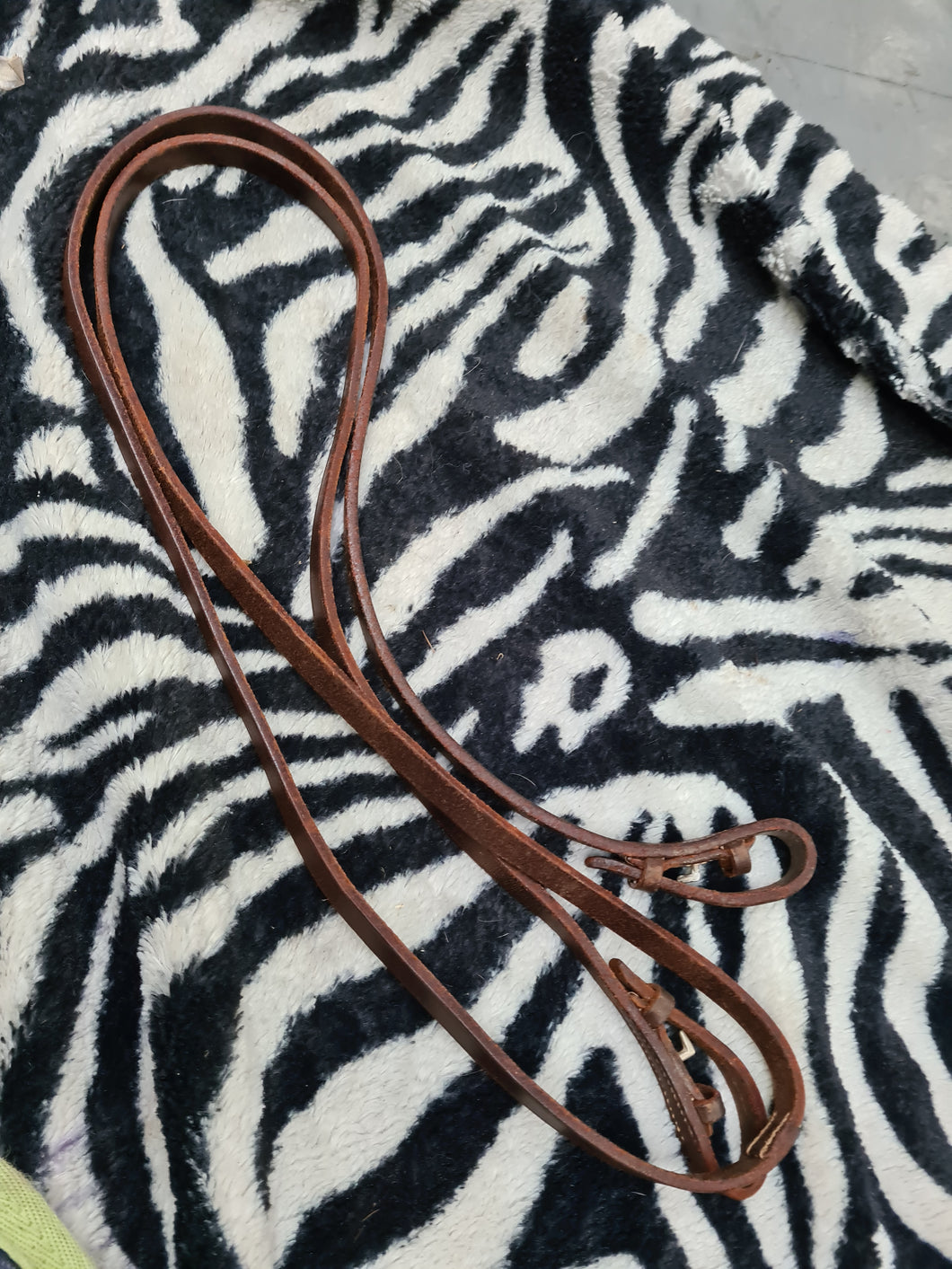 Used pony size brown leather reins FREE POSTAGE☆