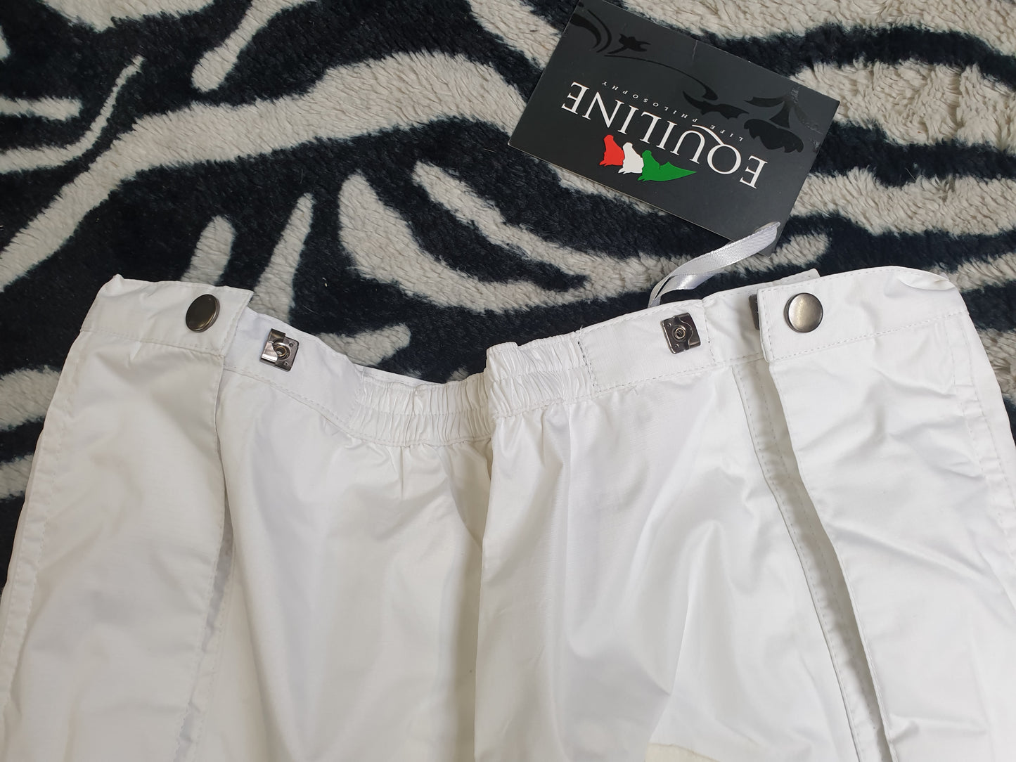 NEW equiline waterproof over breeches, size x small, white FREE POSTAGE 🟢