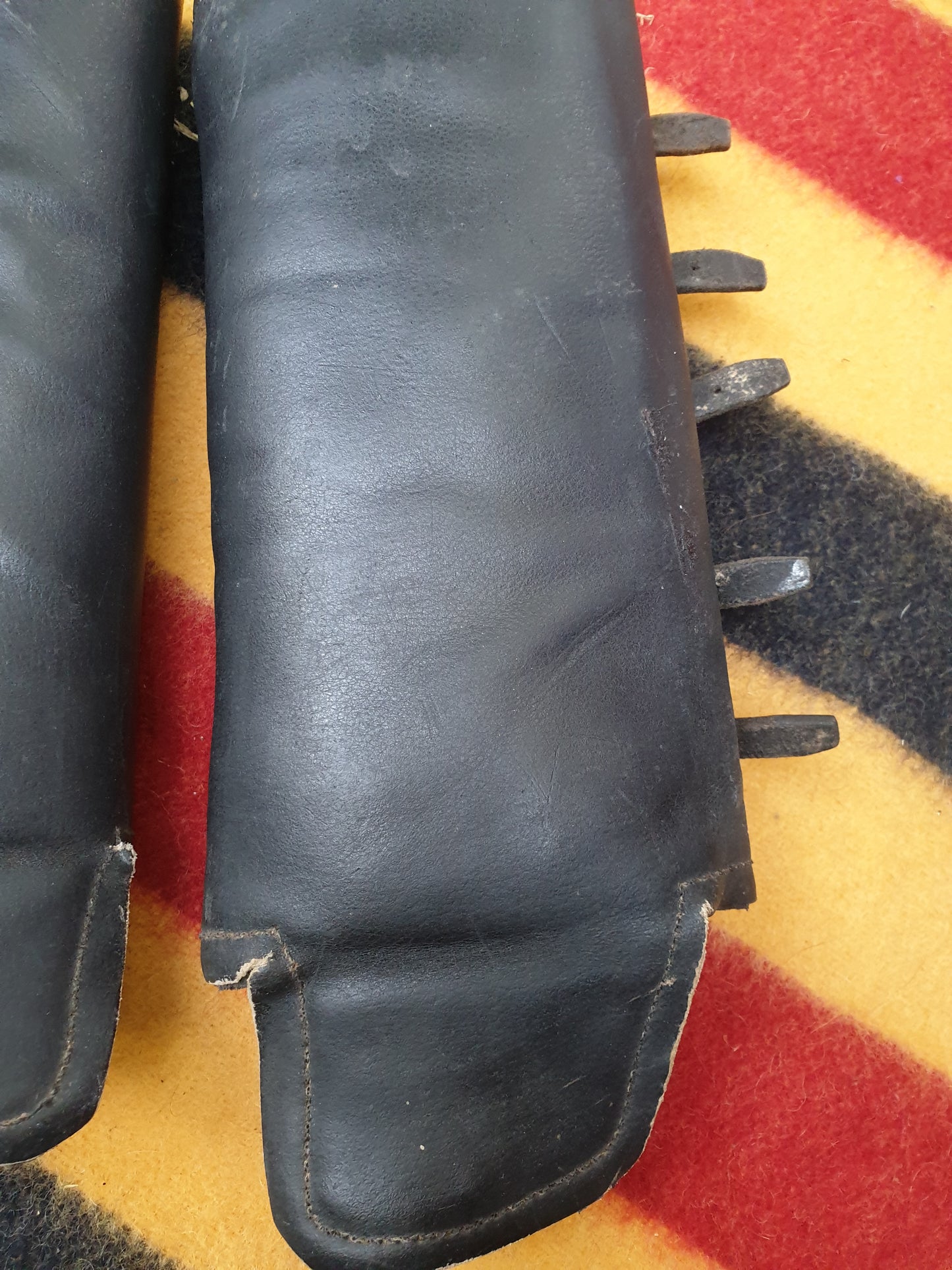 Used black leather full size brushing boots FREE POSTAGE☆