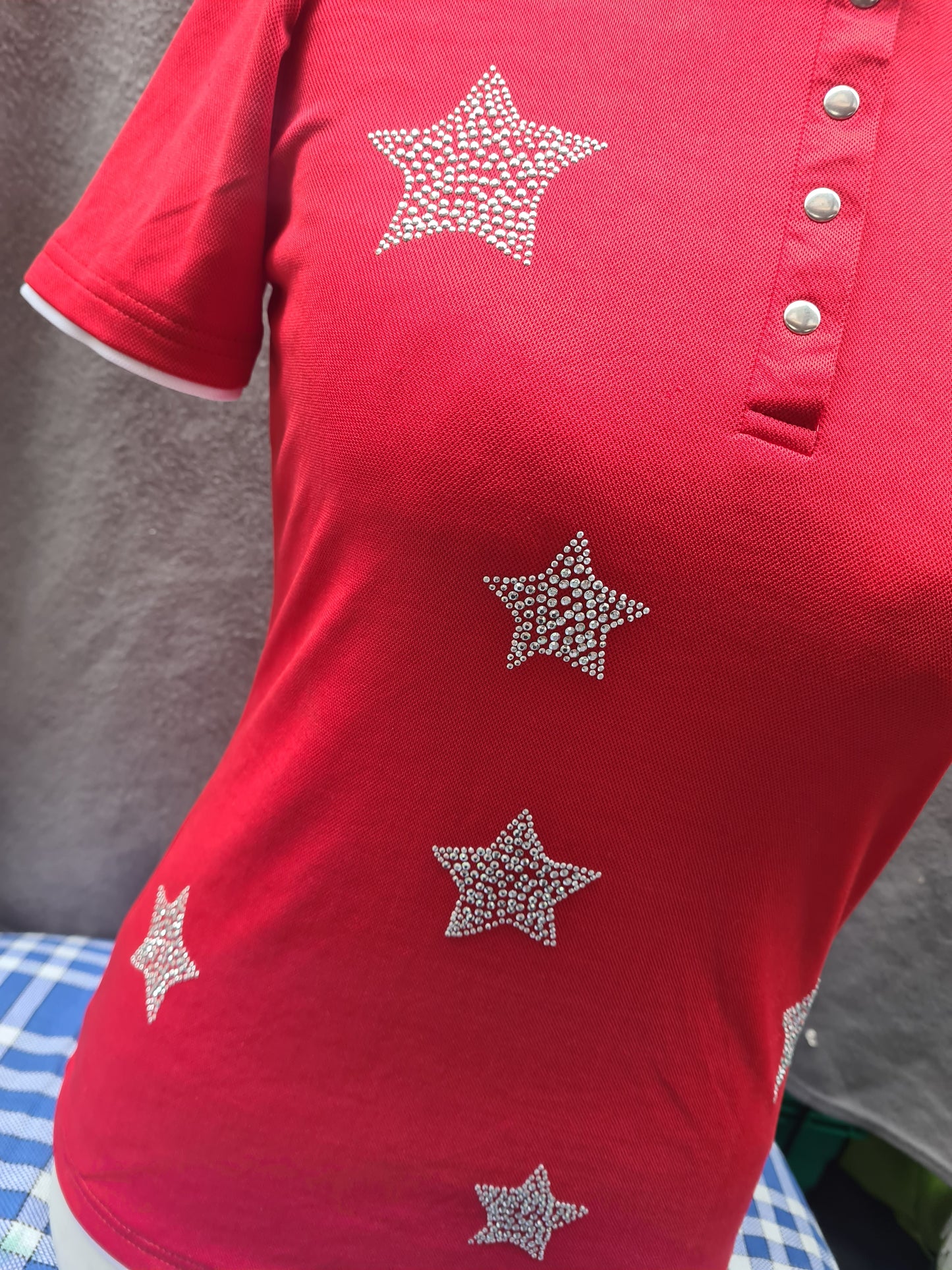 NEW Equitheme red top bling star design, various sizes FREE POSTAGE ✅