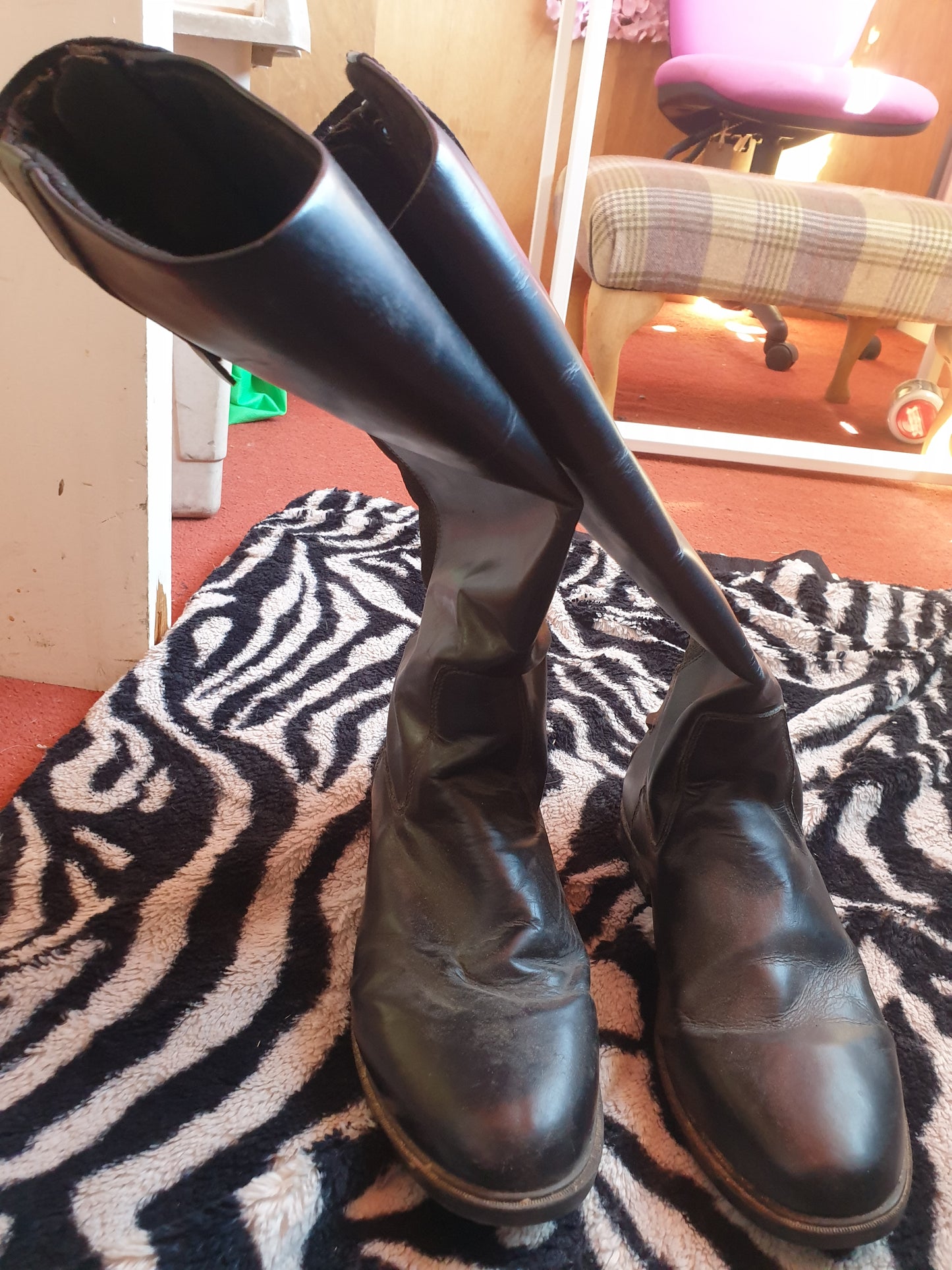 Black size 8 just togs long riding boots FREE POSTAGE ✅