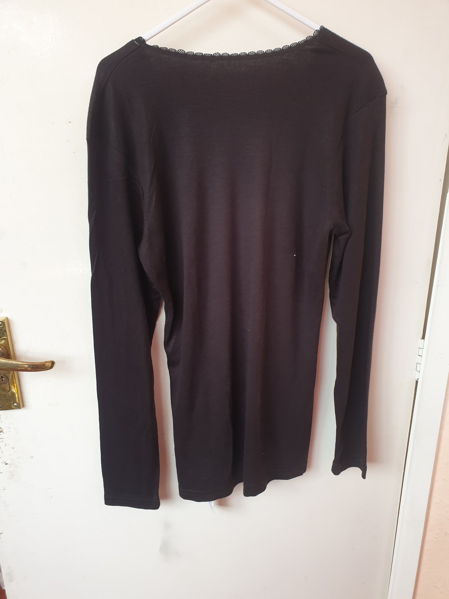 NEW WITH TAGS Avenue black long sleeved thermal top size 16/18 FREE POSTAGE ✅