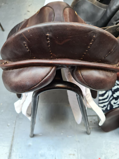 Brown GFS 17" medium wide leather  general purpose saddle FREE POSTAGE 🔵