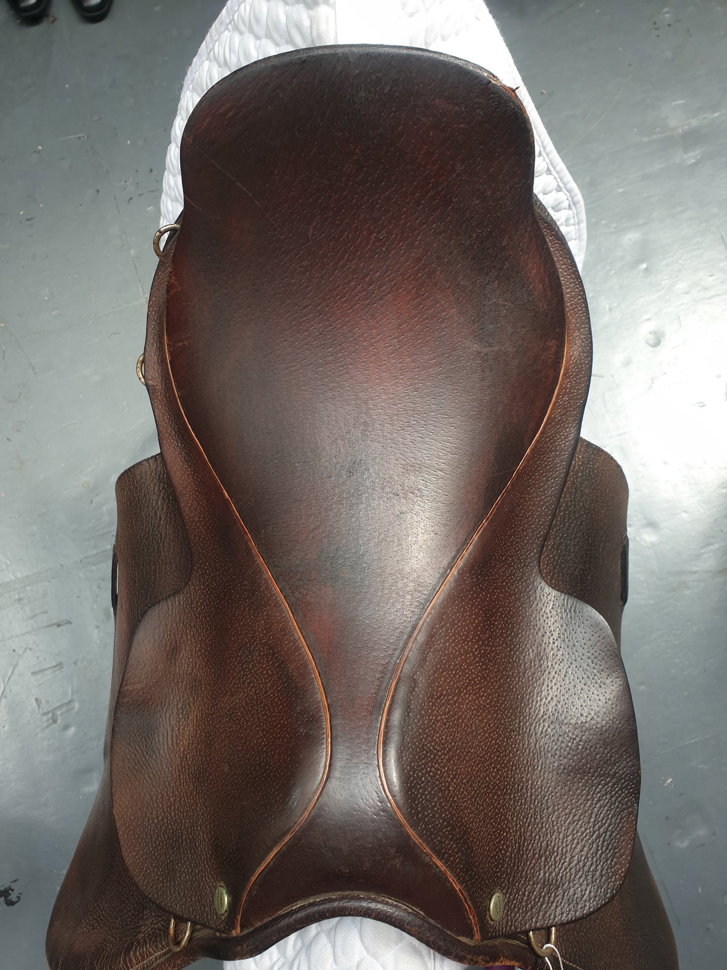 Brown 15.5" 20th century medium english leather saddle FREE POSTAGE 🔵