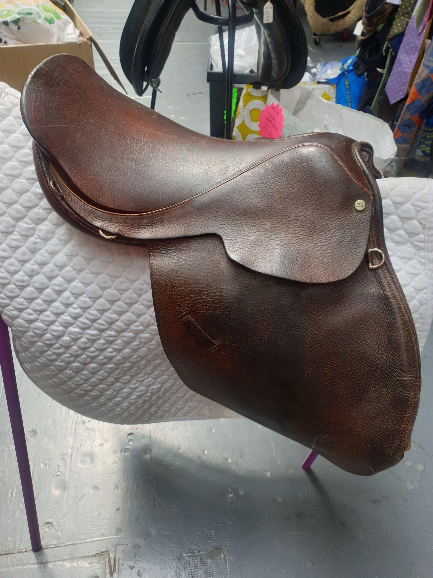 Brown 15.5" 20th century medium english leather saddle FREE POSTAGE 🔵
