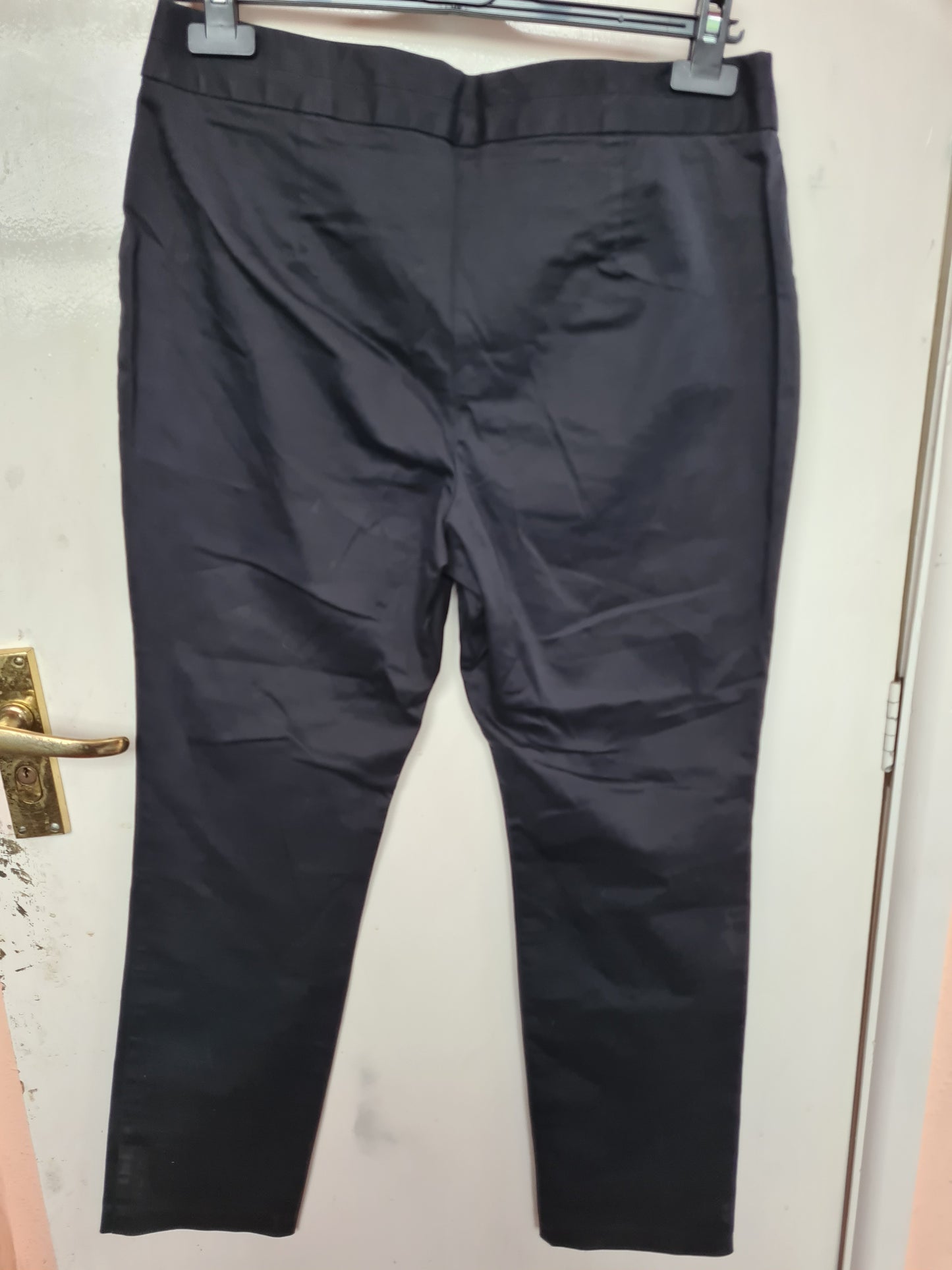 Size 12 marks and spencers black in hand trousers FREE POSTAGE ✅️