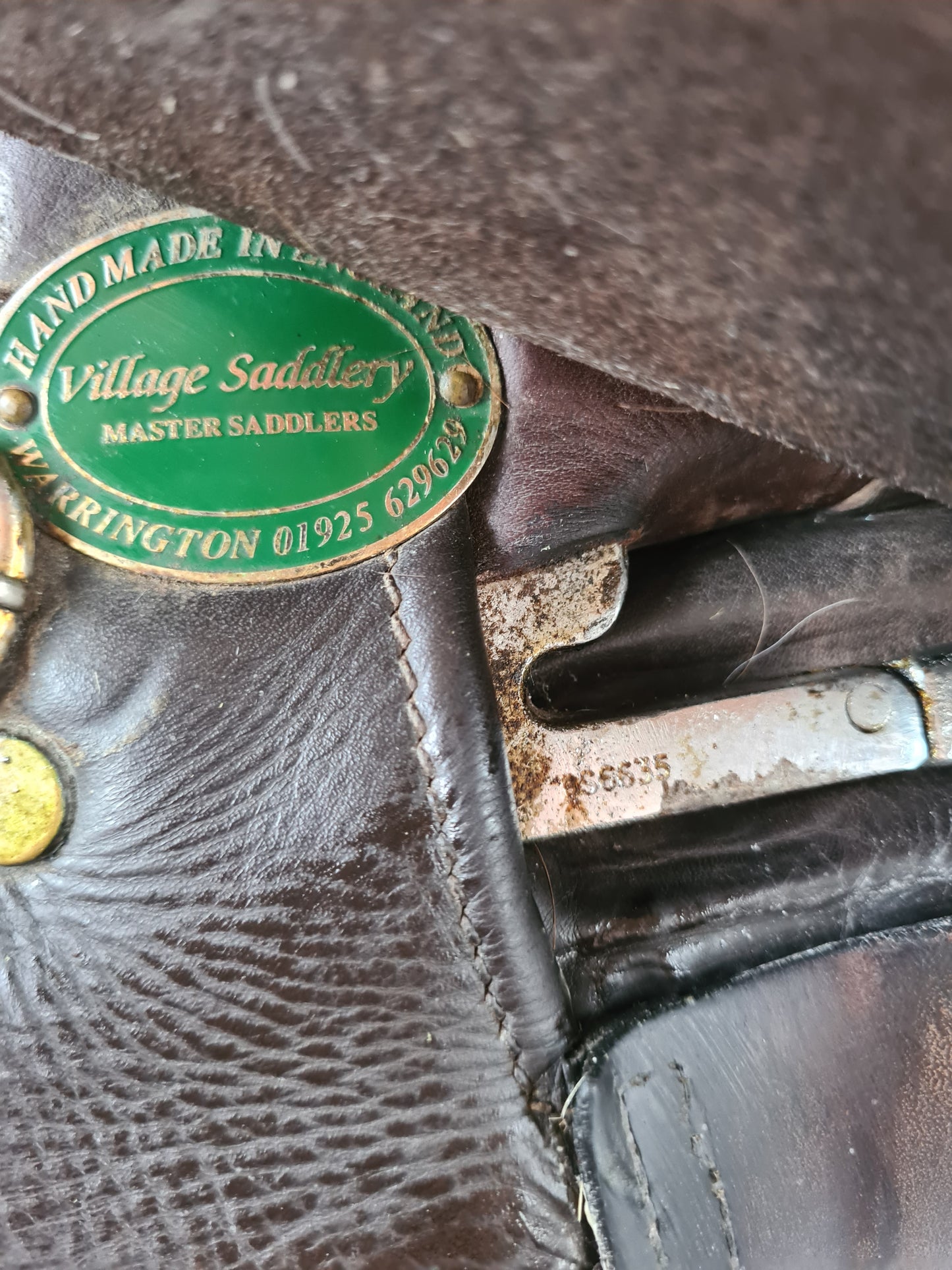 Village saddlery 17" Medium leather GP saddle