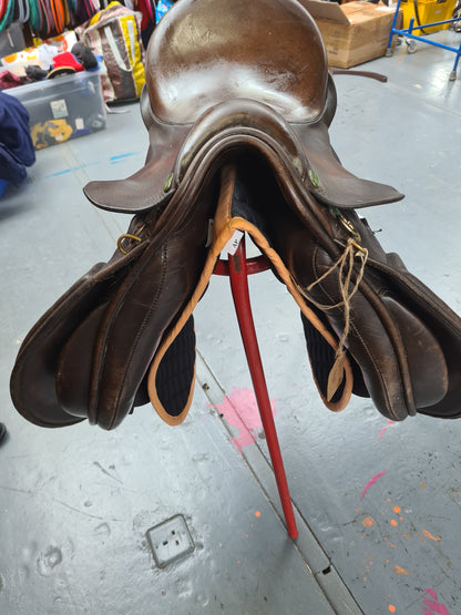 Village saddlery 17" Medium leather GP saddle