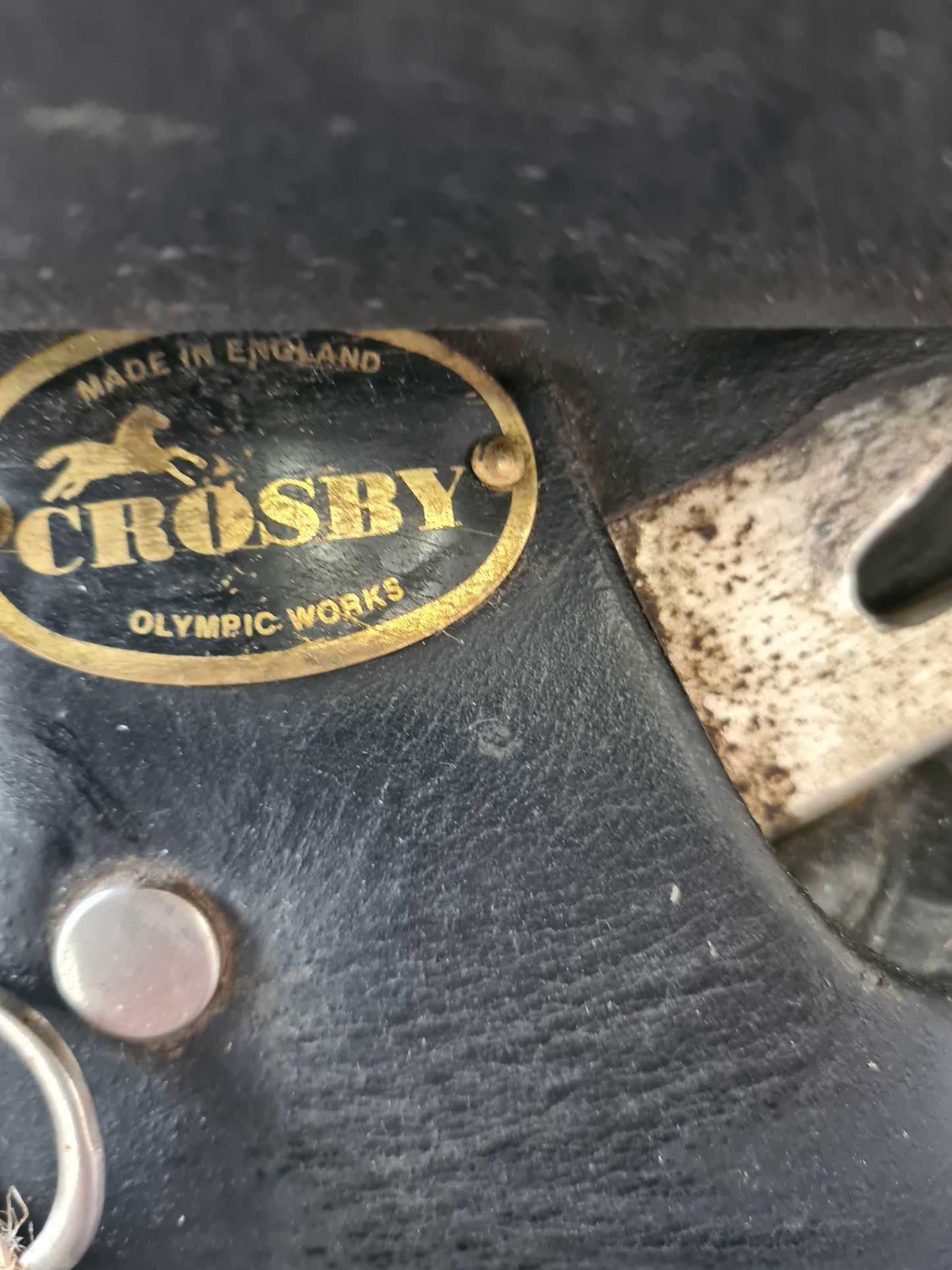 Crosby 17.5" leather GP medium Wide saddle FREE POSTAGE 🔵
