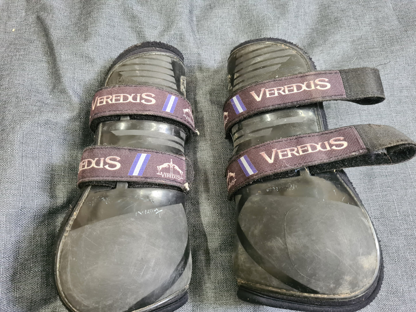 Used VEREDUS cob size black hard shell tendon boots