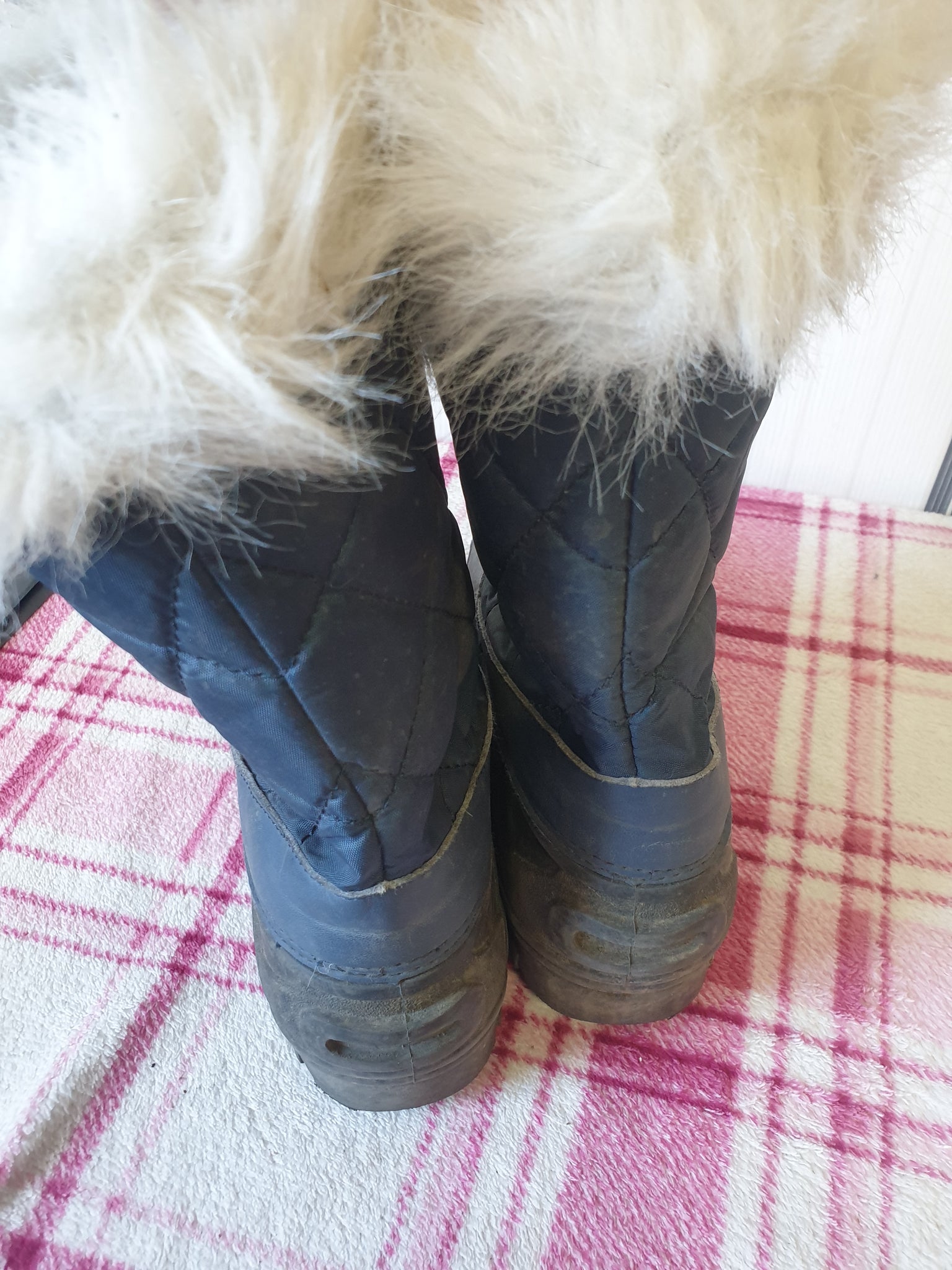 Muck boots with outlet fur