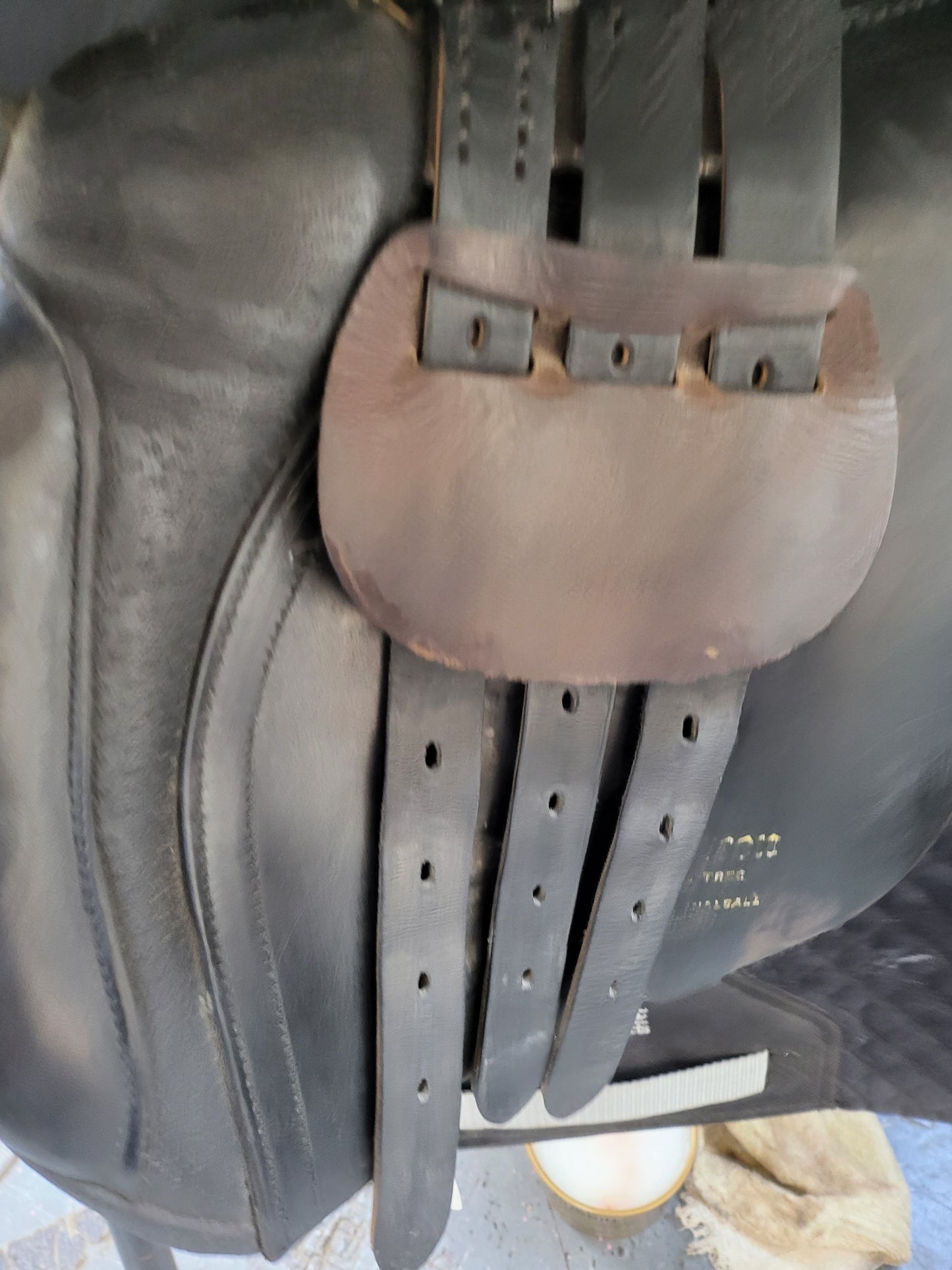 17" Antill Gp black med fit saddle🔵