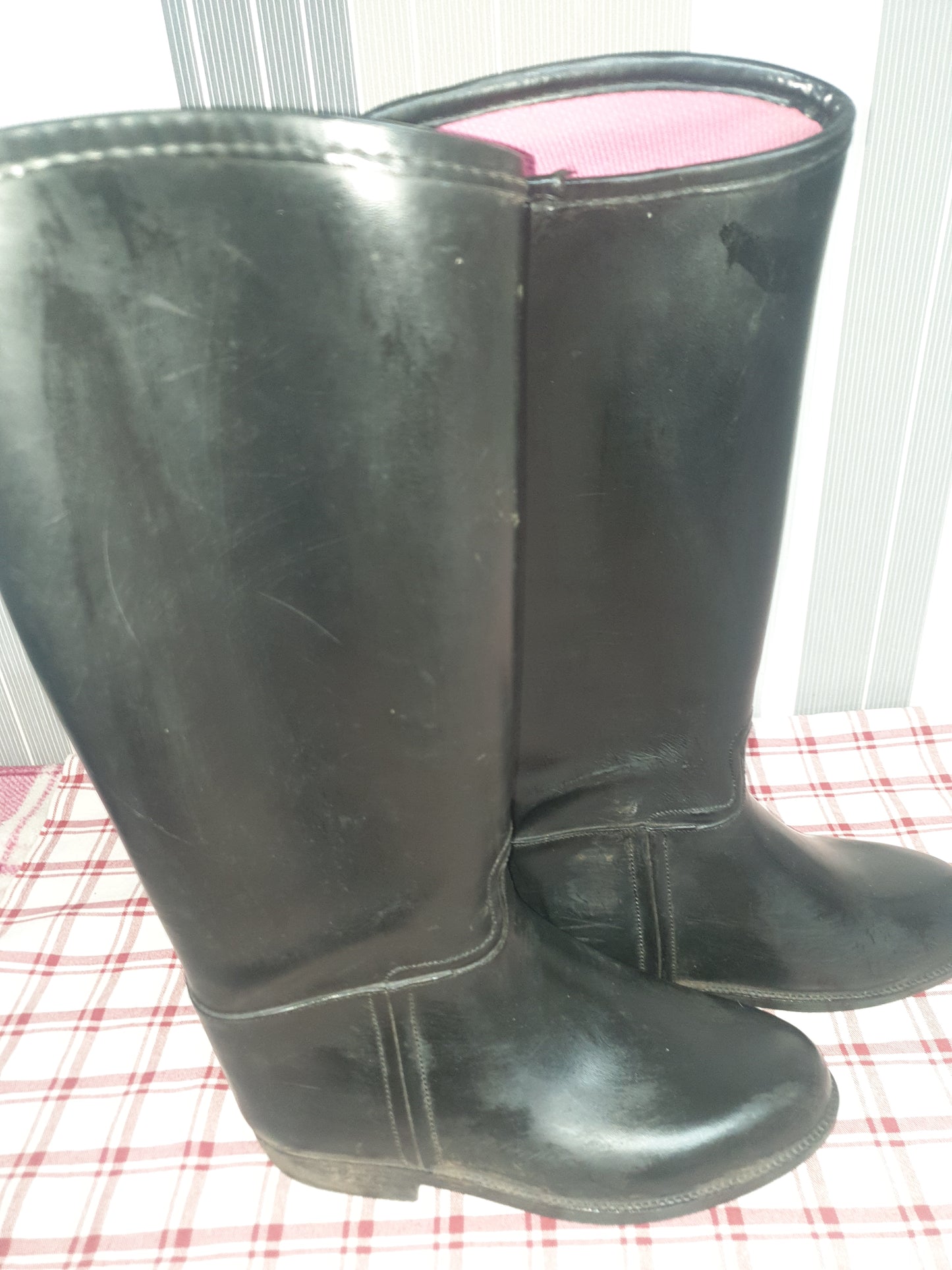Black long rubber riding boots size 1 FREE POSTAGE🟢