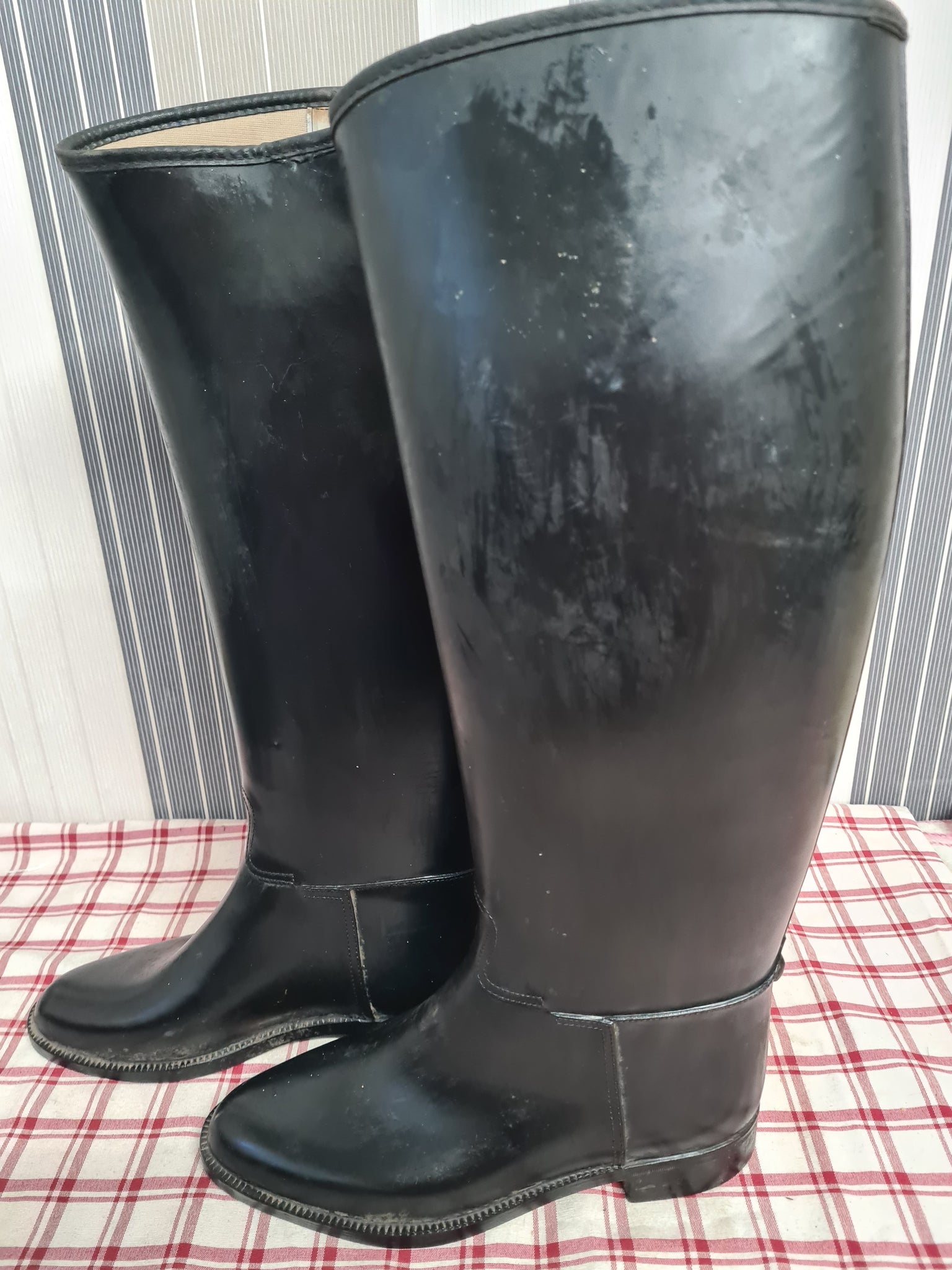 Cottage craft store riding boots