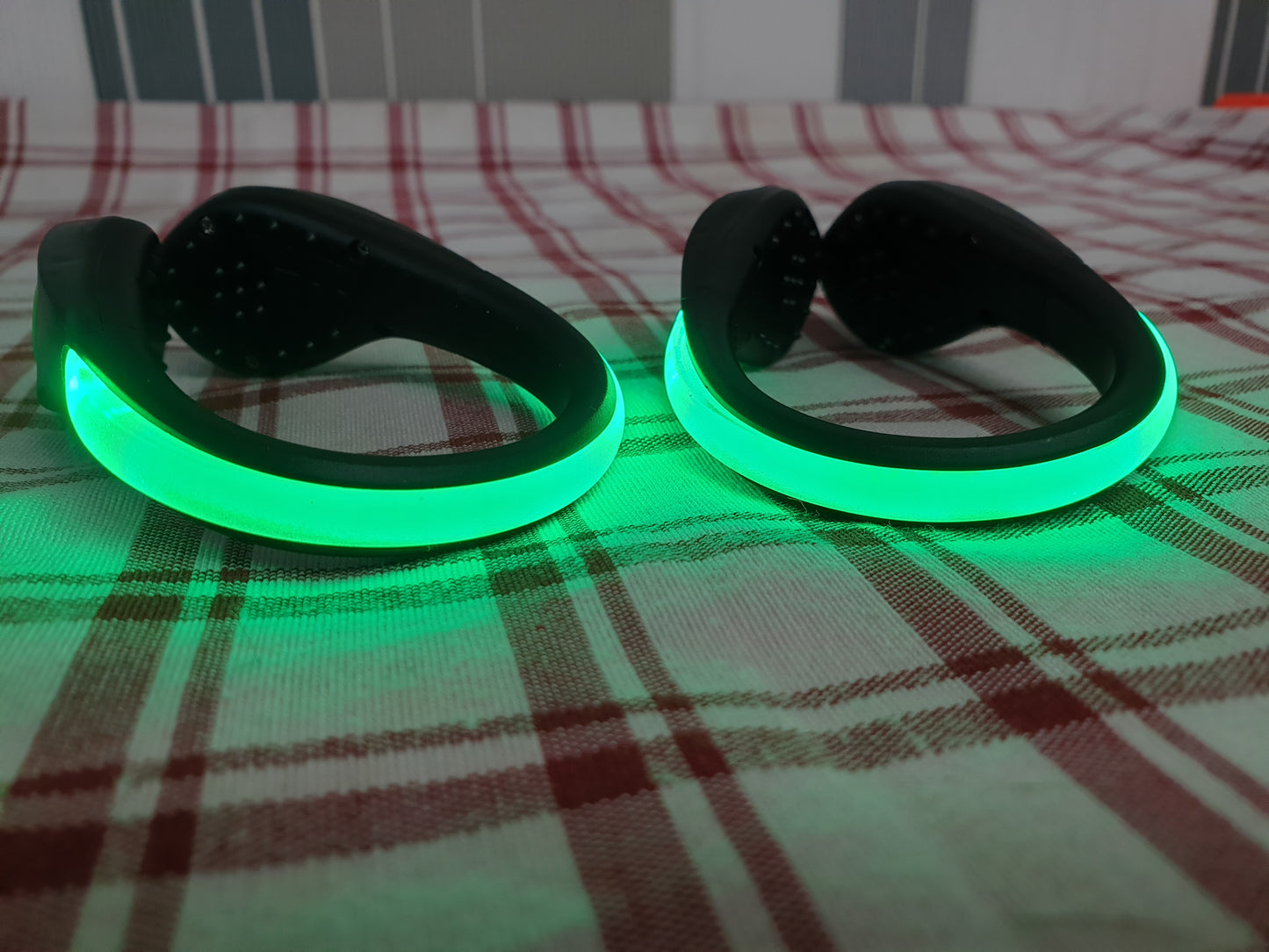 NEW 2  shoe clip lights green  FREE POSTAGE 🟢