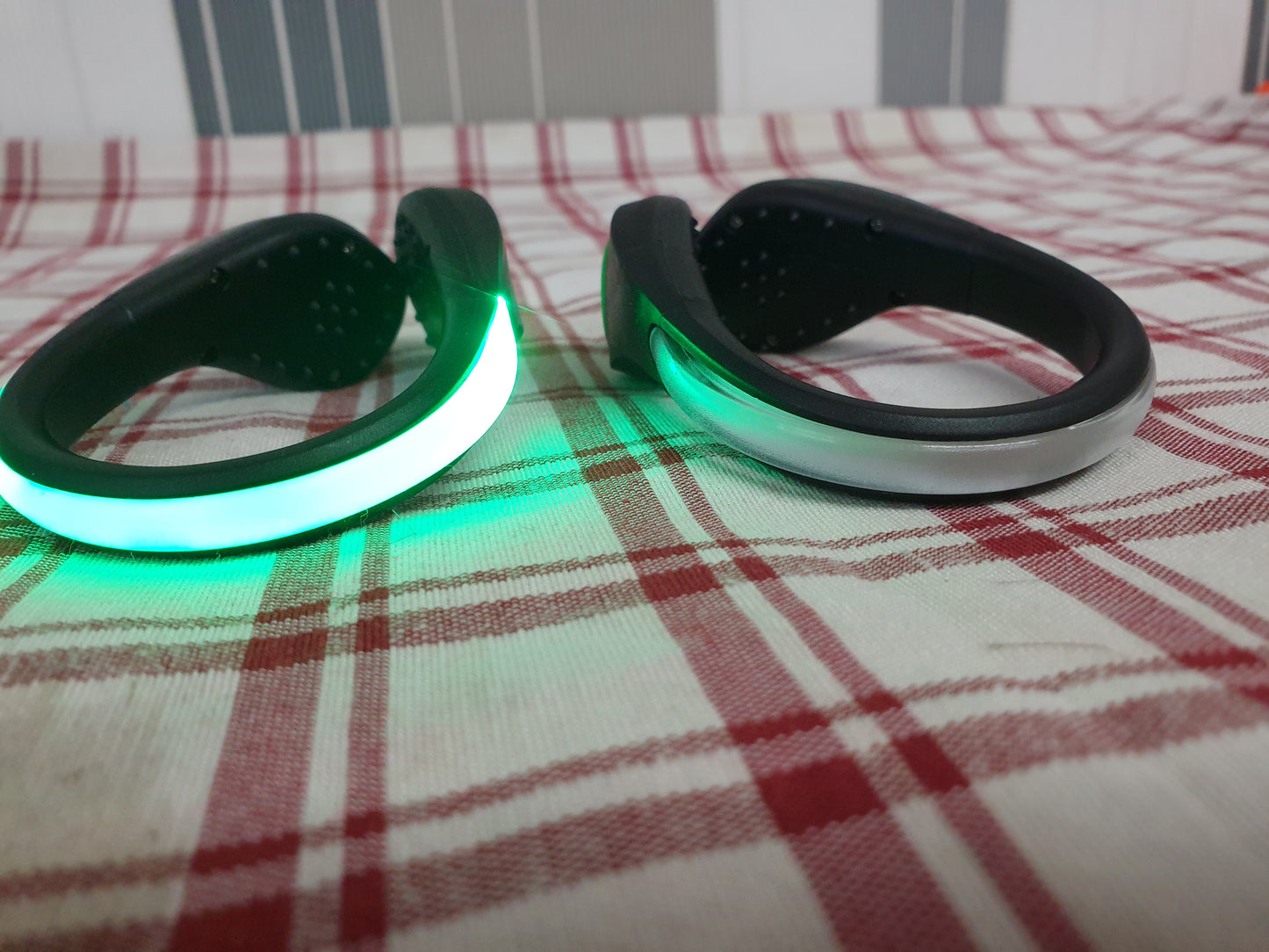 NEW 2  shoe clip lights green  FREE POSTAGE 🟢