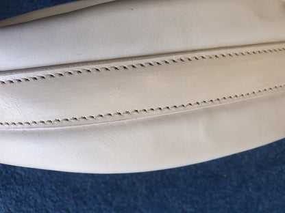 elasticated 30" padded shaped girth white FREE POSTAGE ❤
 