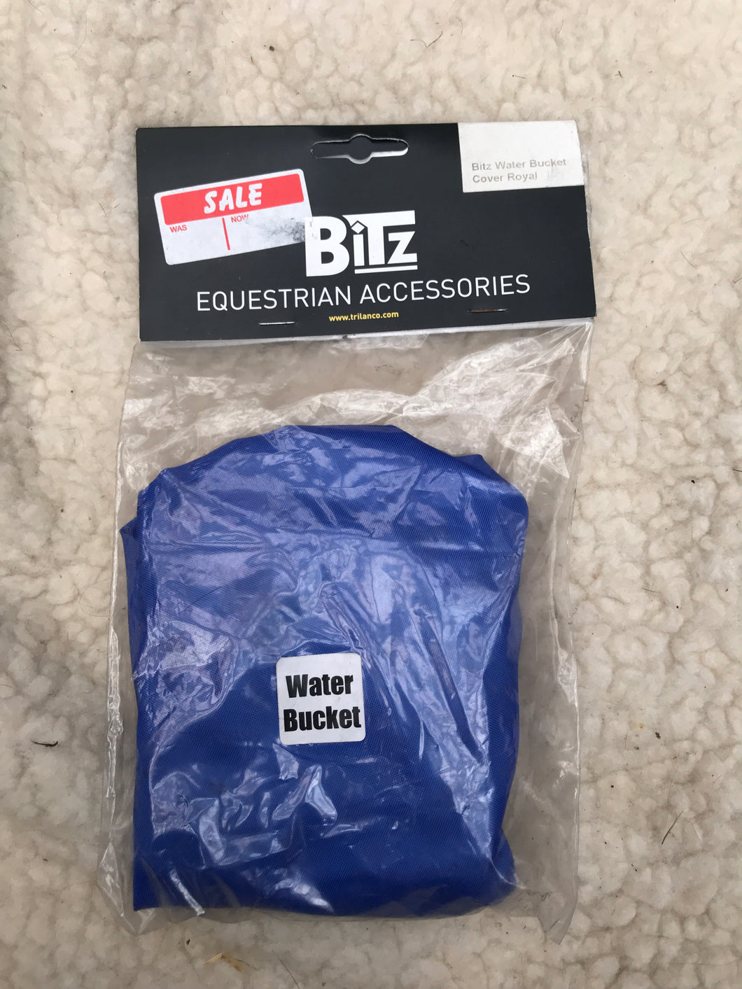 BRAND NEW blue water bucket cover FREE POSTAGE
