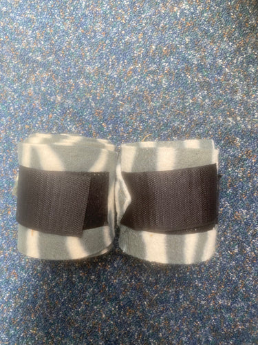 Zebra print grey and cream bandages set of 2 FREE POSTAGE🟢