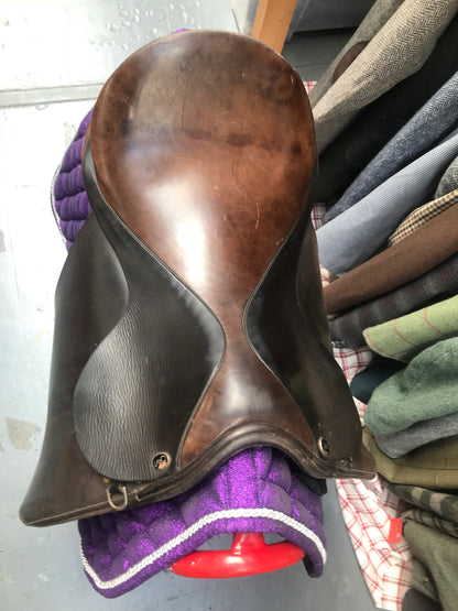 GFS brown 2 tone 17” working hunter wide saddle FREE POSTAGE 🔵