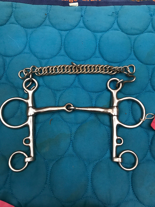 Pelham curb chain size: 5” (