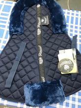 New rhinegold comfort faux fur lined half pad cob size in navy FREE POSTAGE*