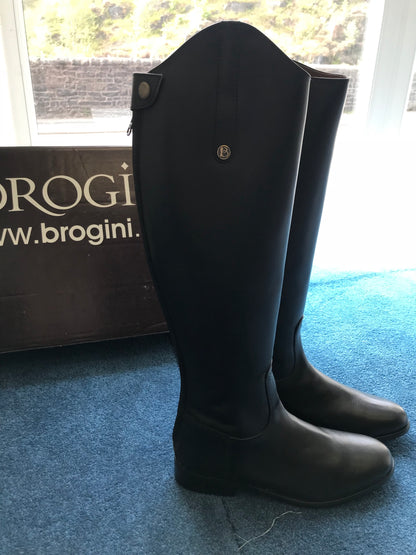New brogini black long leather riding boots size 7 regular FREE POSTAGE✅