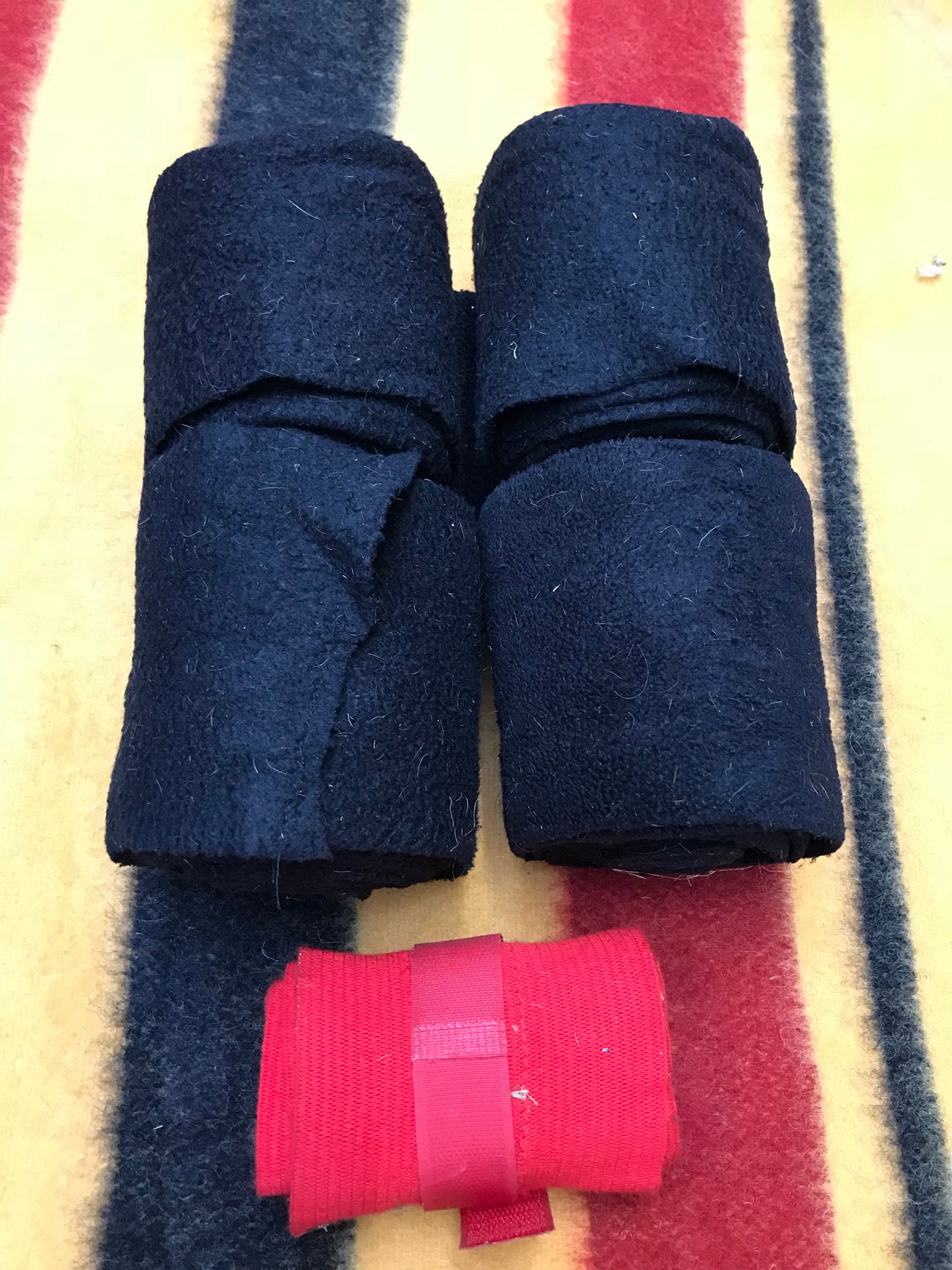 Used black and red bandage set FREE POSTAGE ✅