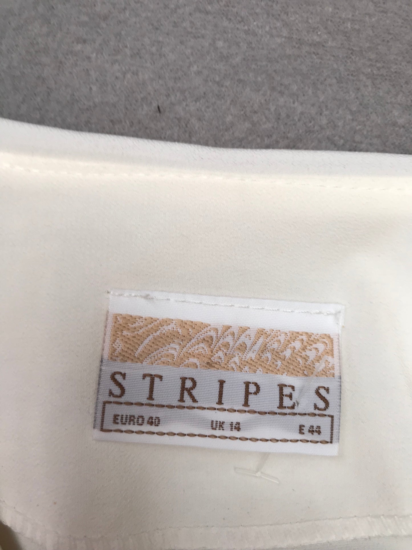 Stripes white shirt size 14 women’s FREE POSTAGE