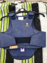 euro childs M body protector navy FREE POSTAGE ❤️