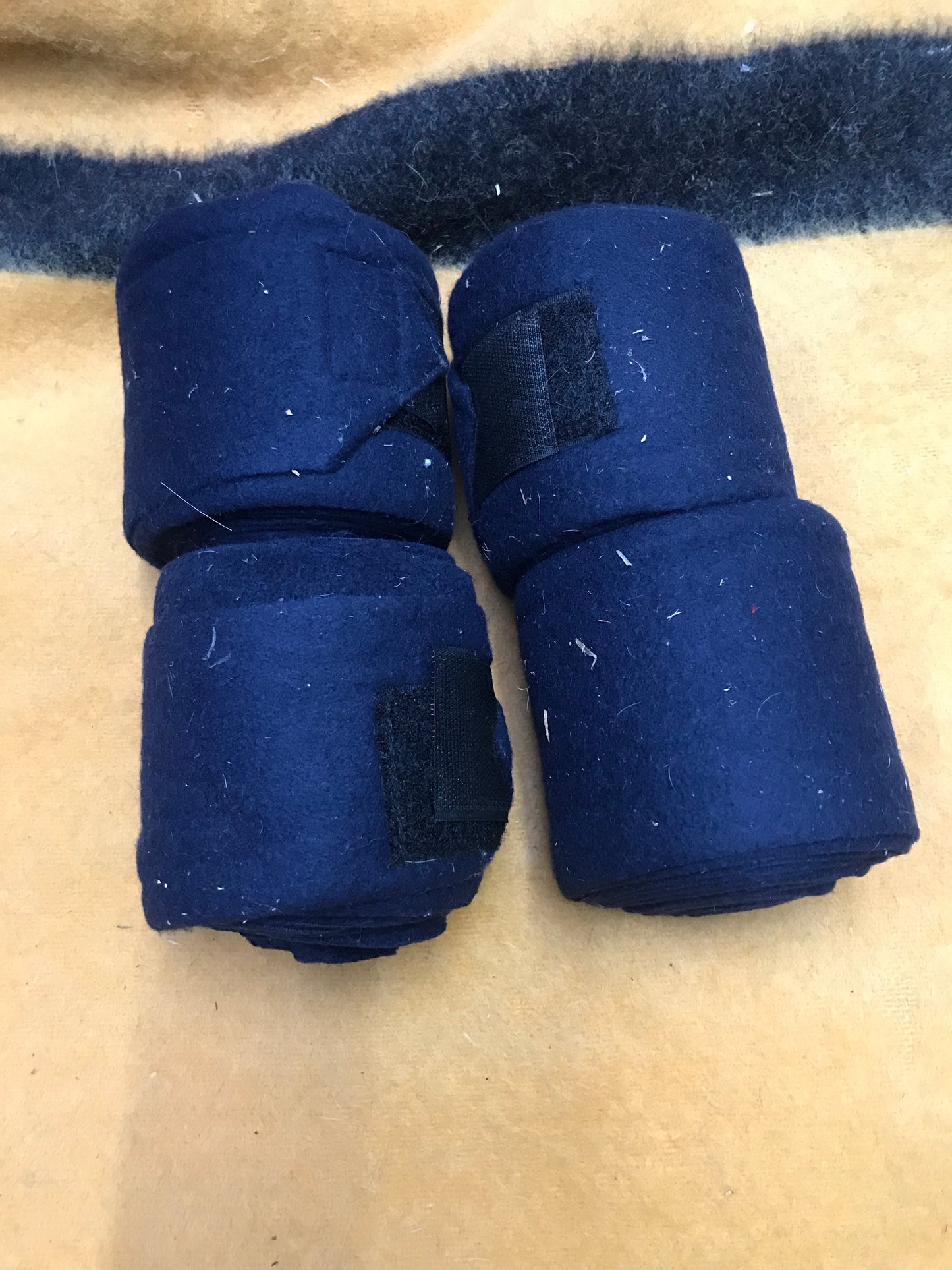 Navy bandages with clean strong velcro FREE POSTAGE🟢
