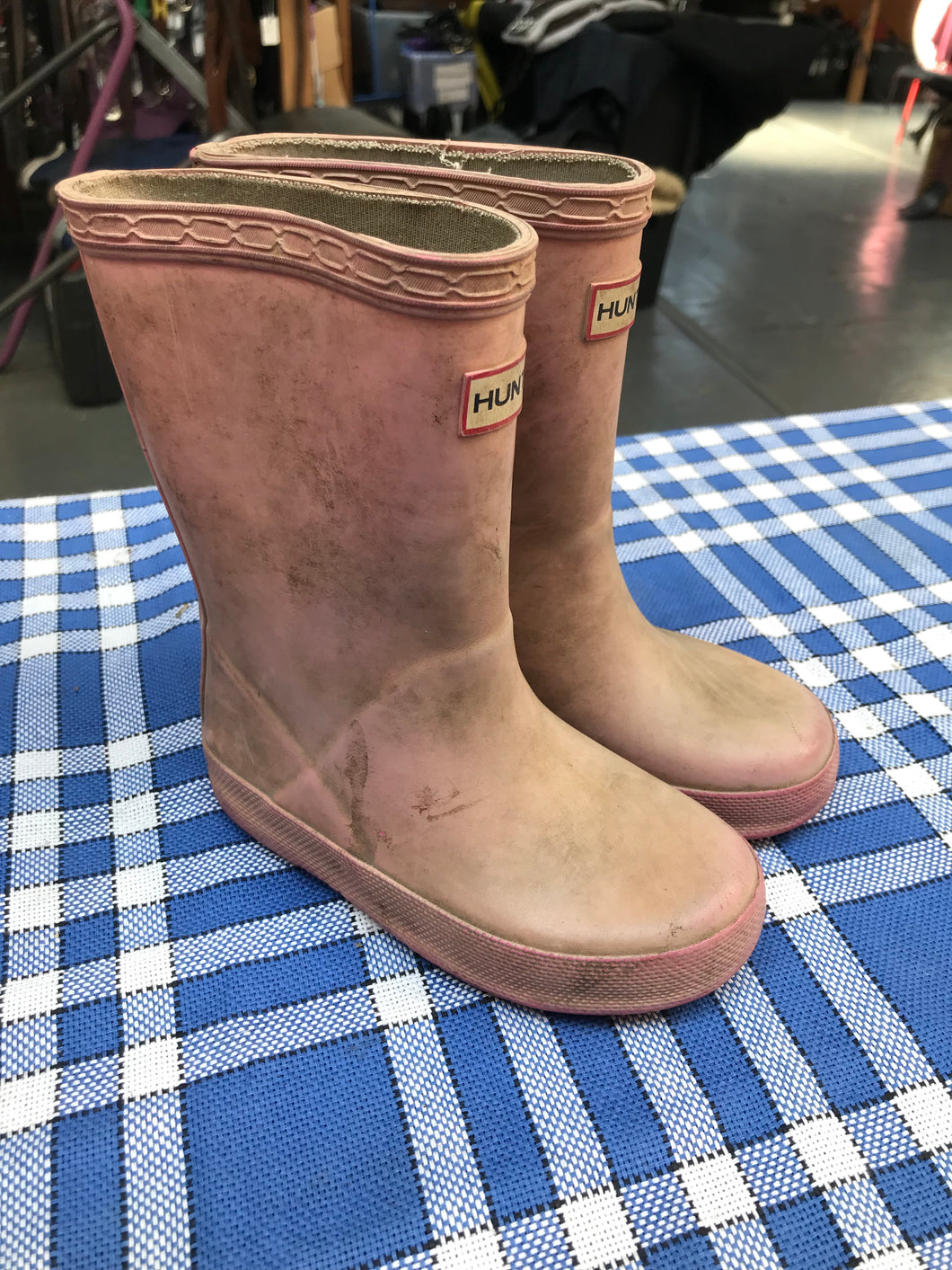 Pink hunter style wellington boots children’s size 8 FREE POSTAGE*