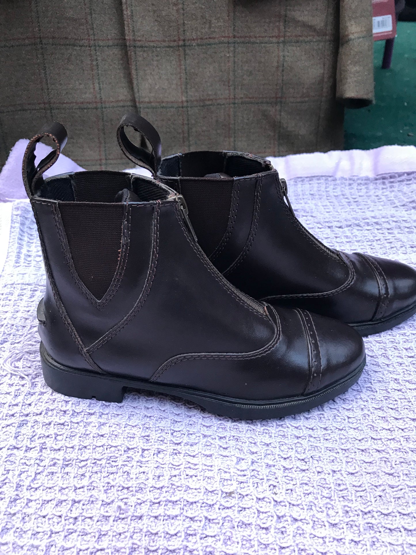 NEW Shires jodhpur boots size child’s 13 FREE POSTAGE *