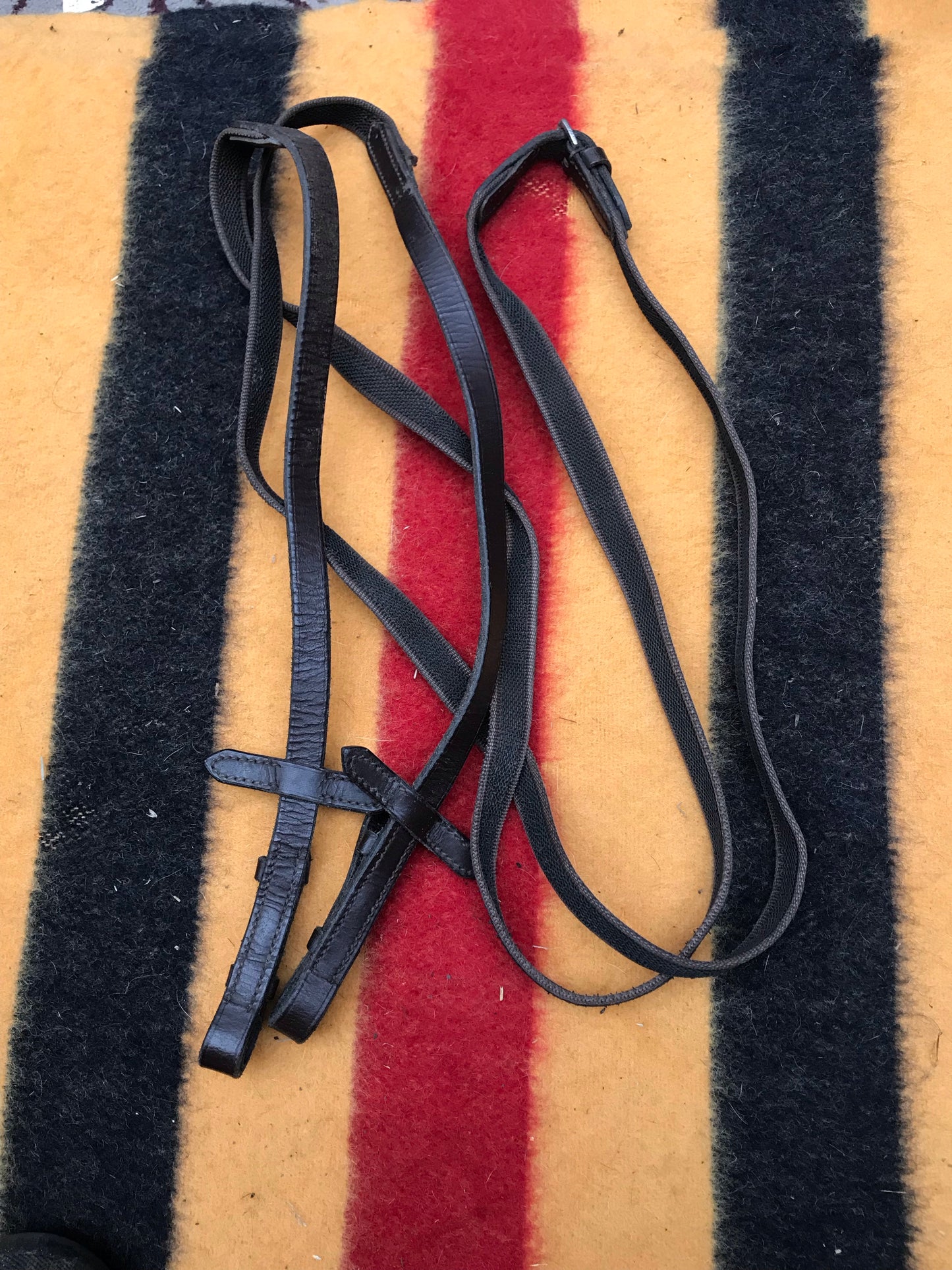 brown rubber reins full size FREE POSTAGE